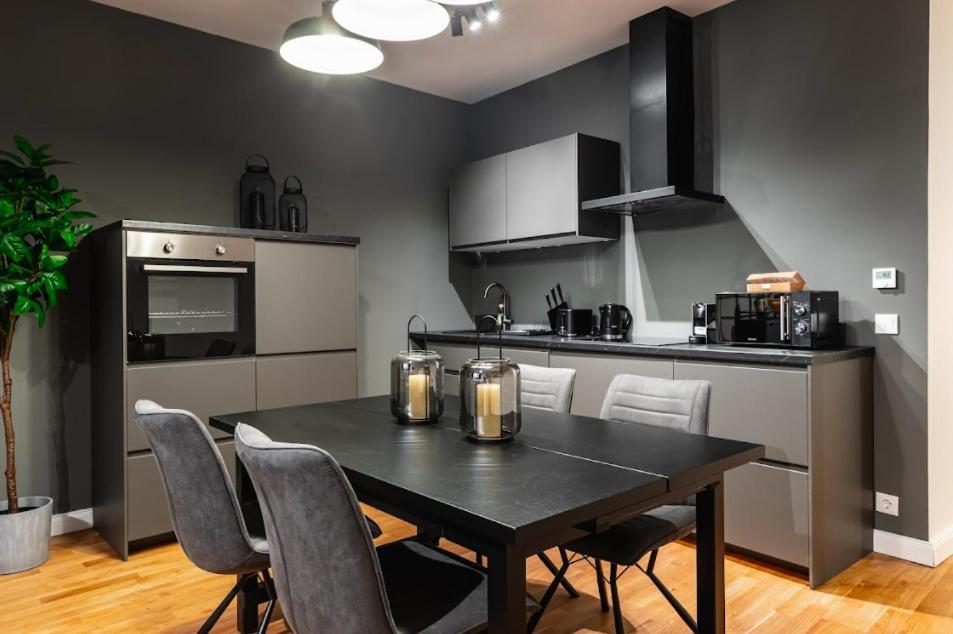 Authentic Apartment Next To Schwedenplatz Vienna Esterno foto