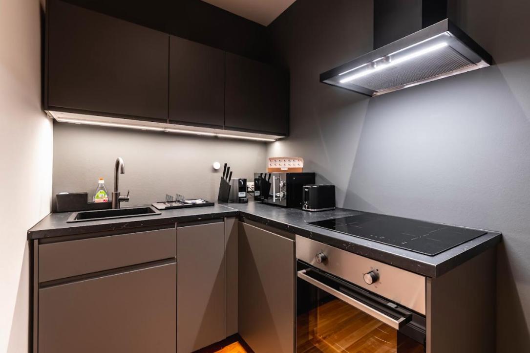 Authentic Apartment Next To Schwedenplatz Vienna Esterno foto