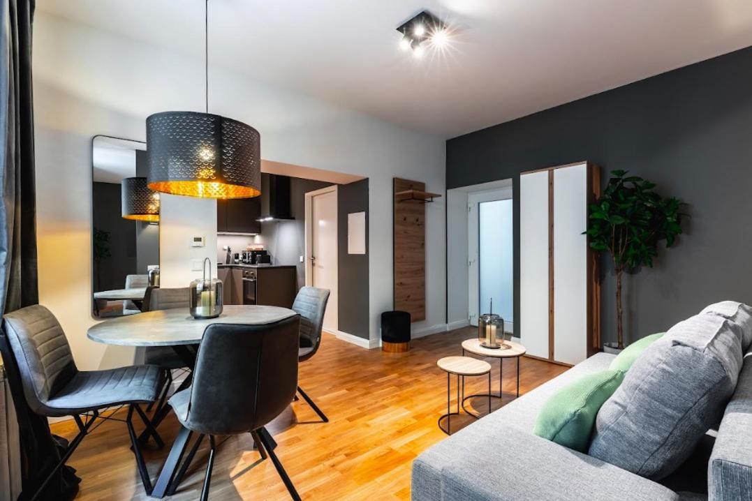 Authentic Apartment Next To Schwedenplatz Vienna Esterno foto