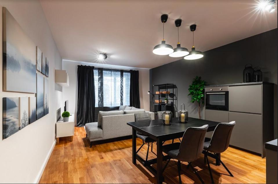 Authentic Apartment Next To Schwedenplatz Vienna Esterno foto
