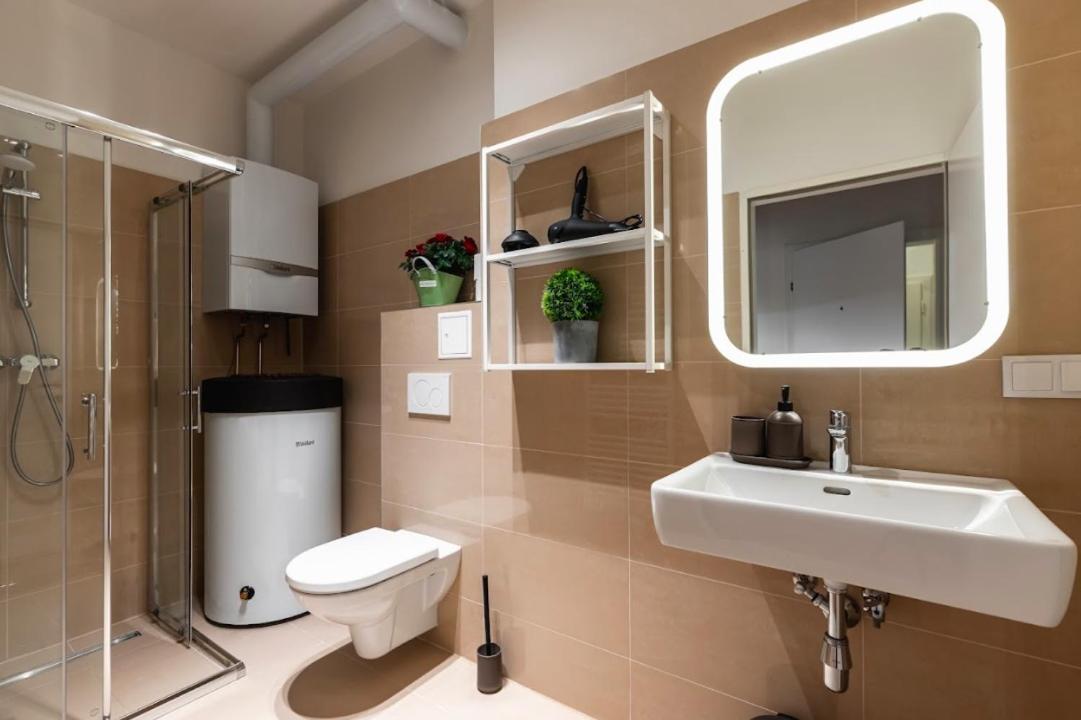 Authentic Apartment Next To Schwedenplatz Vienna Esterno foto