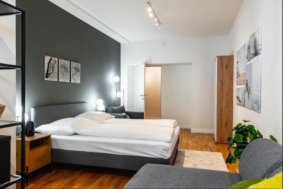 Authentic Apartment Next To Schwedenplatz Vienna Esterno foto